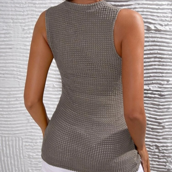 SHEIN Maternity Waffle Knit Tank Top - Picture 2 of 2